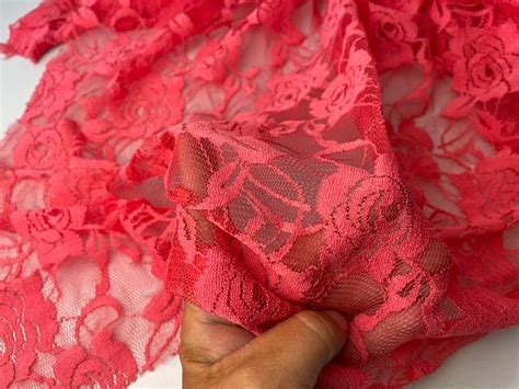 Blonde blomstret strækbar i melon