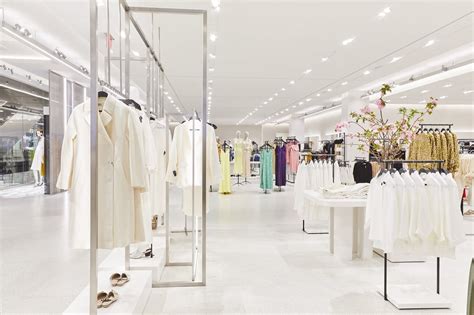 Zara Opens New Flagship In New Yorks Hudson Yards