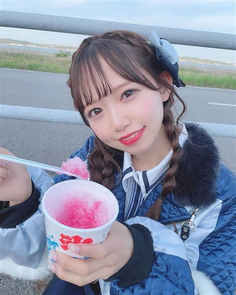 畑美紗起さんのインスタグラム写真 畑美紗起instagram 「アイドル時代の写真のせてないのたくさんある気がする💭💦 このとき寒かったけど お空とかき氷といい組み合わせ！！！🍧