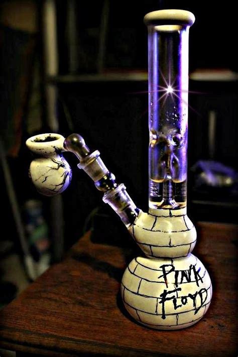 200 Best Beautiful ¤ Bongs Images On Pinterest Glass Water Pipes Glass Pipes And Bongs And