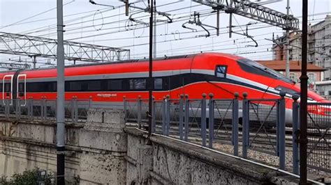 Il nuovo orario Trenitalia per l inverno più corse e più collegamenti