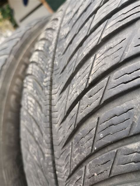Michelin зимни гуми Мишелин 235 55 17 с. Железница • OLX.bg