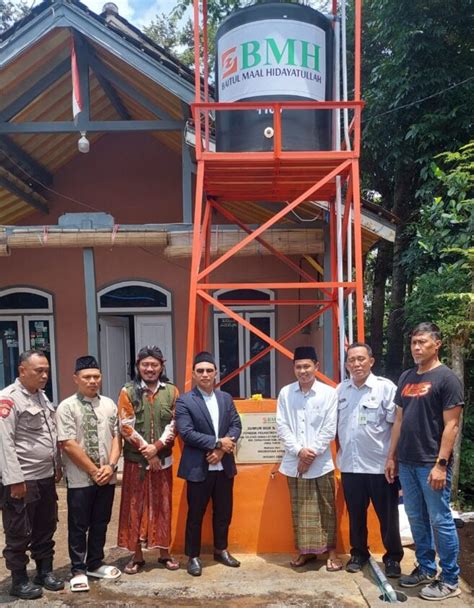 Sumur Bor Ke Laznas Bmh Di Jatim Bahagiakan Santri Pondok Pesantren