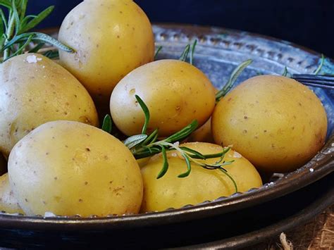 Why You Should Never Store Potatoes In The Fridge How To Cook