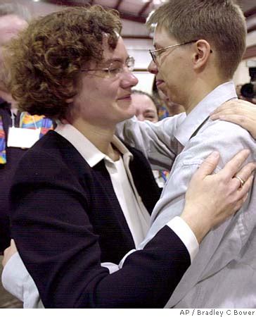 Lesbian Methodist Minister Defrocked Jury Of Clergy Says Her Gay Relationship Violated Church Law