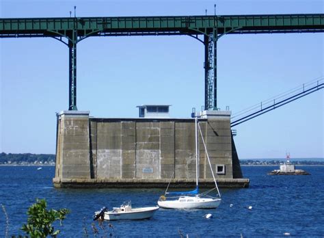 Mount Hope Bridge (Portsmouth/Bristol, 1929) | Structurae