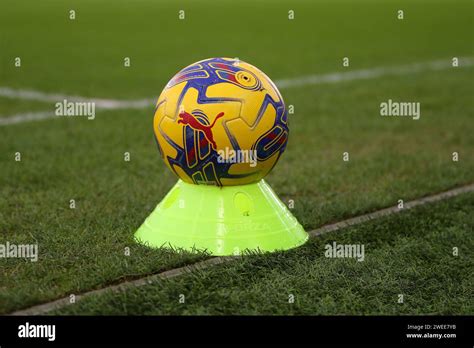 Official Match Ball Efl Hi Res Stock Photography And Images Alamy