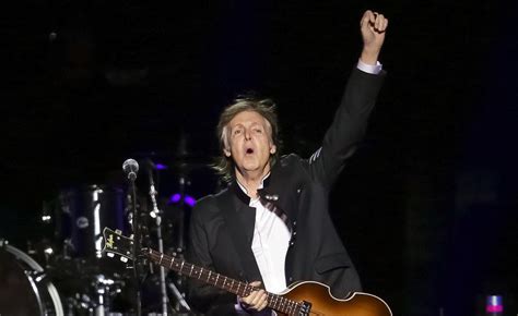 Paul Mccartney Faz 79 Anos E Glamurama Lista 5 Motivos Que Explicam