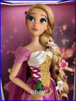 Disney Tangled Rapunzel Limited Edition Doll Pascal Le Th