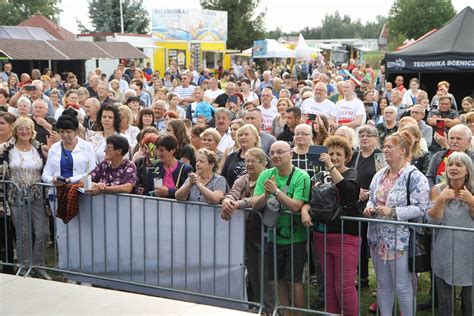 Koncert Zespo U Bayer Full Na Pikniku Rodzinnym W Kijewie Kr Lewskim