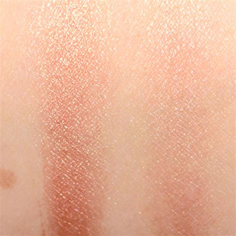 Maybelline Nude Glow Master Strobing Liquid Illuminating Highlighter Review Swatches
