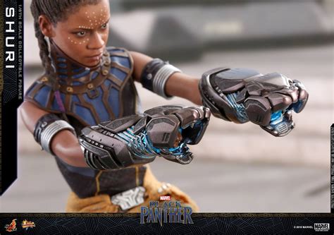 Hot Toys Lan A Trono De Wakanda E Action Figure Da Shuri Universo Marvel