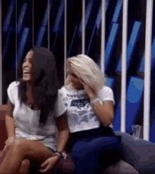 Best Friends Laughing GIFs | Tenor