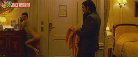 Naked Natalie Portman In Hotel Chevalier