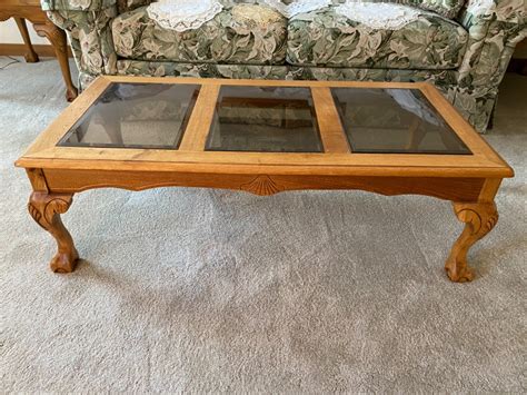 Lot 26 Clawfoot Coffee Table With Glass Top Very Nice Condition Puget Sound Seller Managed