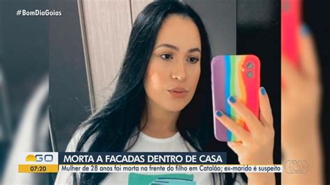 Jovem é morta a facadas dentro da casa em que morava o filho e ex