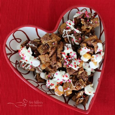 White Chocolate Strawberry Muddy Buddies An Affair From The Heart