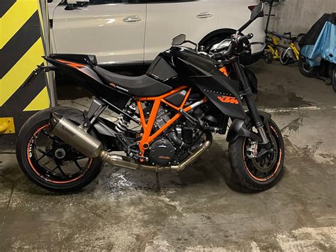 Купить б у KTM 1290 Super Duke R инжектор 6 передач в Москве чёрный naked bike 2014 года на
