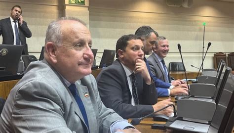 Aprueban legislar proyecto que prohíbe la exportación residuos