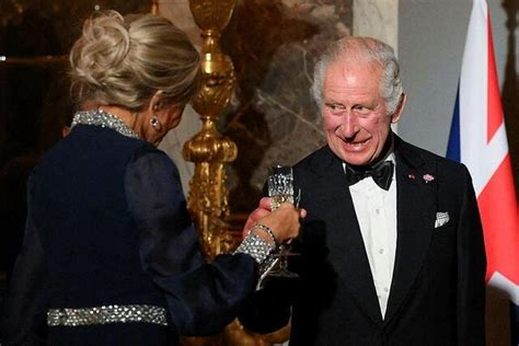 En Images Charles Iii Versailles Toast Lamiti Franco