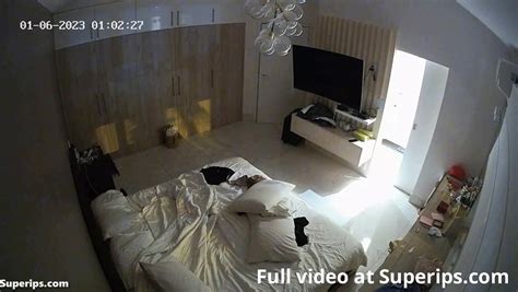 Busty mature woman gets brutally fucked in her bed ThisVid em inglês