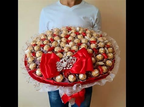 Букет из конфет Большой Ferrero Rocher Королевская роскошь красный XL ...