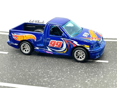 Lowered Ford F SVT Lightning Custom Hot Wheels Tolle OFF