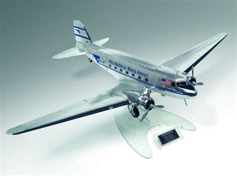 Douglas DC3 | 1:32 Model Plane | De Agostini ModelSpace