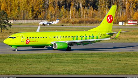 RA 73671 S7 Siberia Airlines Boeing 737 8LP WL Photo By UZBEKSPOTTER