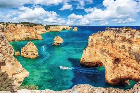 R Compens E Maintes Reprises Pour Sa Beaut La Plage De Marinha Est