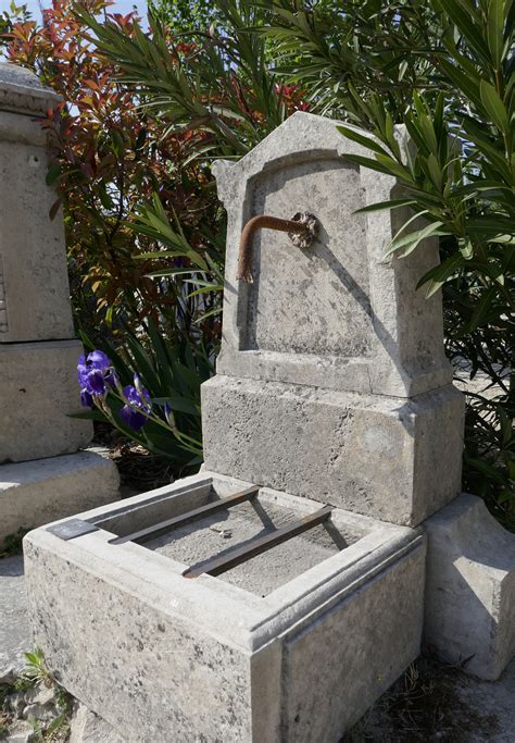 Fabriquer Une Fontaine De Jardin En Pierre