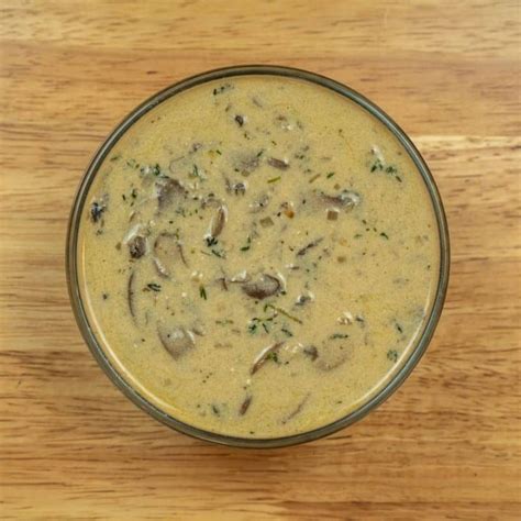 Easy Mushroom Sour Cream Sauce Recipe - No Frills Kitchen