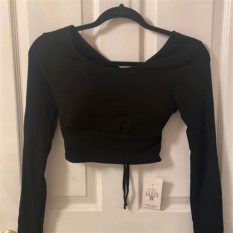 HALARA | Tops | Nwt Halara Cropped Top | Poshmark