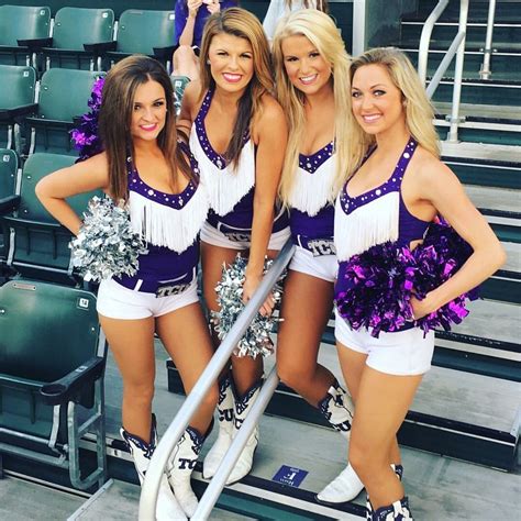 Tcu Showgirls Cheerleading Hottest Nfl Cheerleaders Hot Cheerleaders