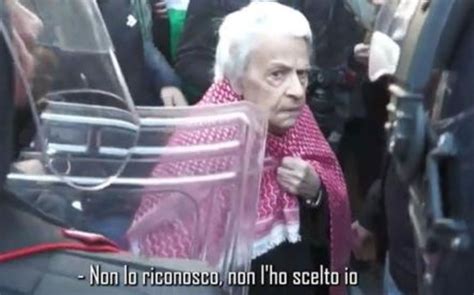 Carabiniere A Manifestante Mattarella Non Mio Presidente La Ragione