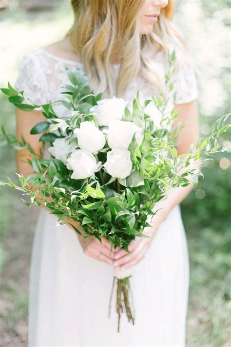 Afraid to DIY Your Wedding Bouquet? These Experts Tips Will Help