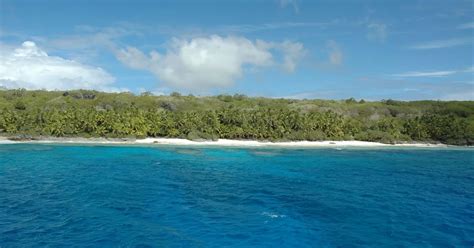 La Paradisíaca Isla Desierta Cuyas Playas Están Cubiertas Por 38