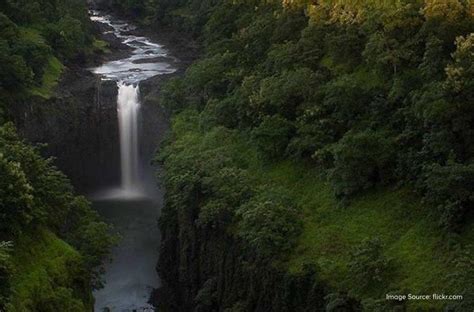 10 Waterfalls Near Indore - Hit Refresh In These Amazing Spots