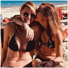 9 Hot Sexy Chloe Dahl Bikini Pics