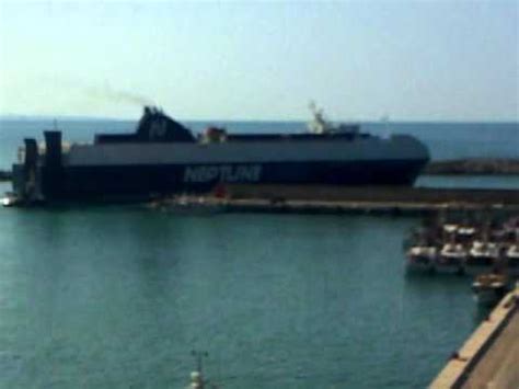 Nave Al Porto Di Vasto Neptune Lines YouTube