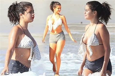 Filoxenos News Selena Gomez Debuts Polka Dot Bikini Top And Grey