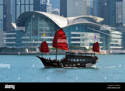 Aqua Luna A Chinese Junk Pictured With The Hong Kong Convention