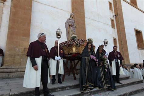 Coimbra Presta Devo O Rainha Santa Isabel Coimbra Pt