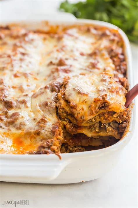 Easy Lasagna Recipe {step by step VIDEO} - The Recipe Rebel