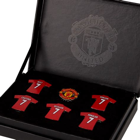 Bộ Huy Hiệu Manchester United Magnificent 7s Badge Set Fansportvn