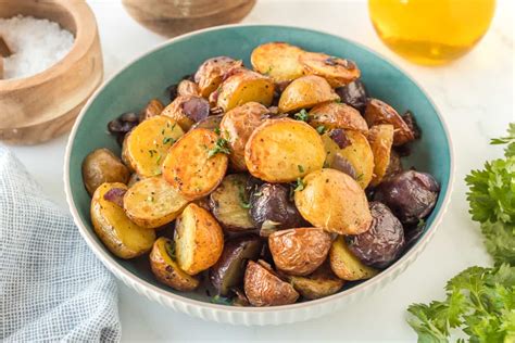 Pommes de terre grelots rôties à la friteuse à air Air Fryer