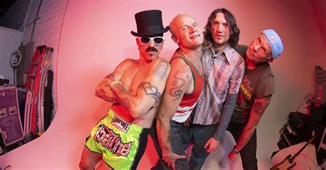 As 40 melhores músicas do Red Hot Chili Peppers segundo a Rolling Stone