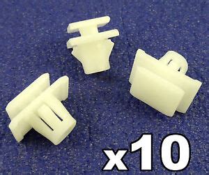 X Honda Crv Plastic Trim Clips For Protective Lower Door Moulding