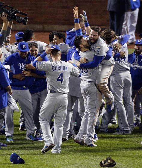 Kansas City Royals Win World Series With 7 2 Victory The Spokesman Review