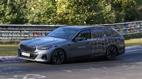 Bmw I Touring Dreht Testrunden Auf Dem N Rburgring